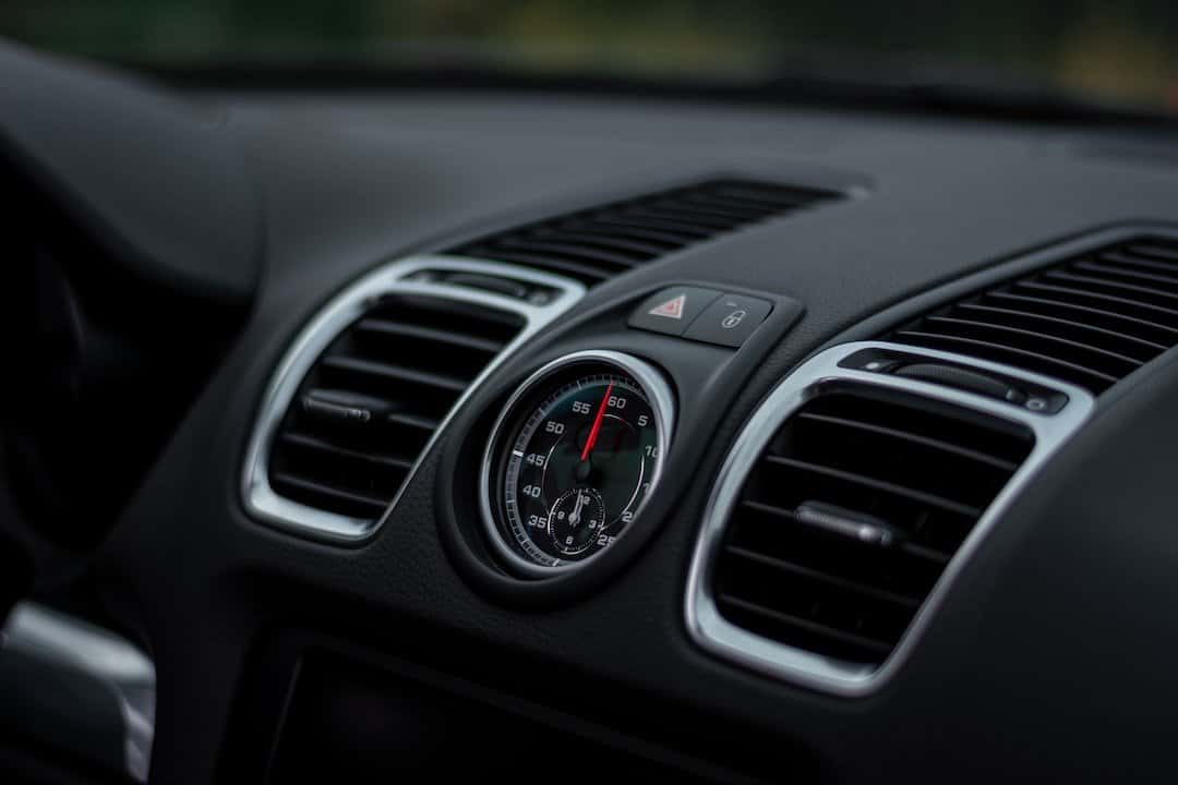 Wskazówki dotyczące konserwacji klimatyzacji samochodowej – Praktyczne porady